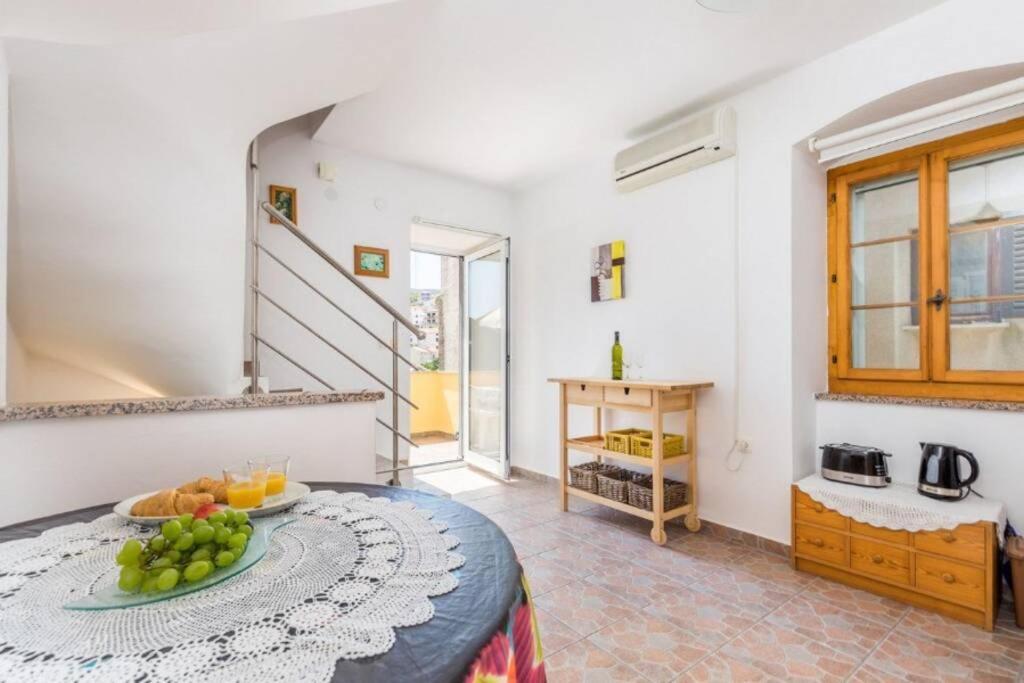 Tin 2 Daire Vrbnik Dış mekan fotoğraf